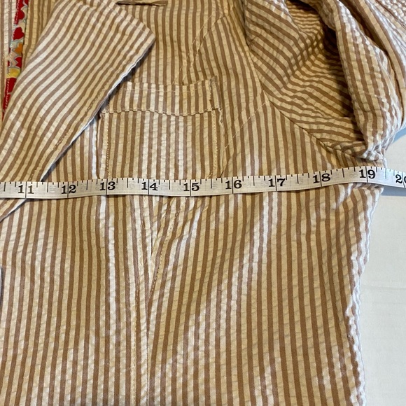 Mossimo women’s tan beige seersucker 3 button blazer - Large - Picture 12 of 14